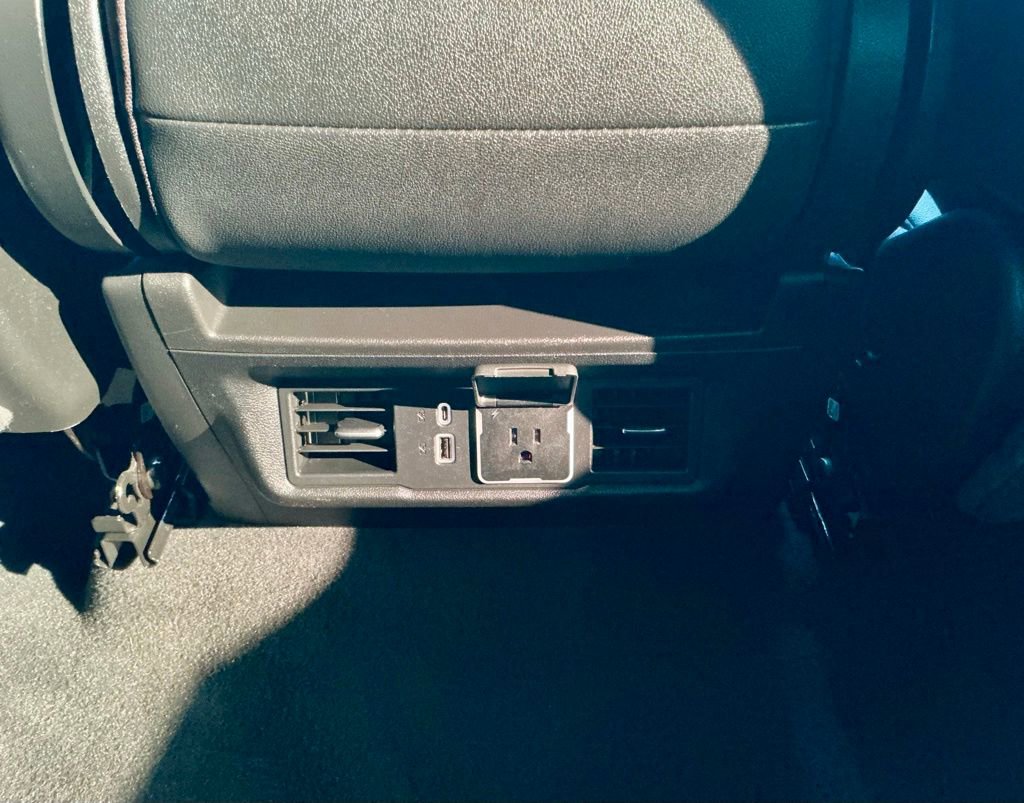 Used 2024 GMC Sierra 1500 SLT image 35
