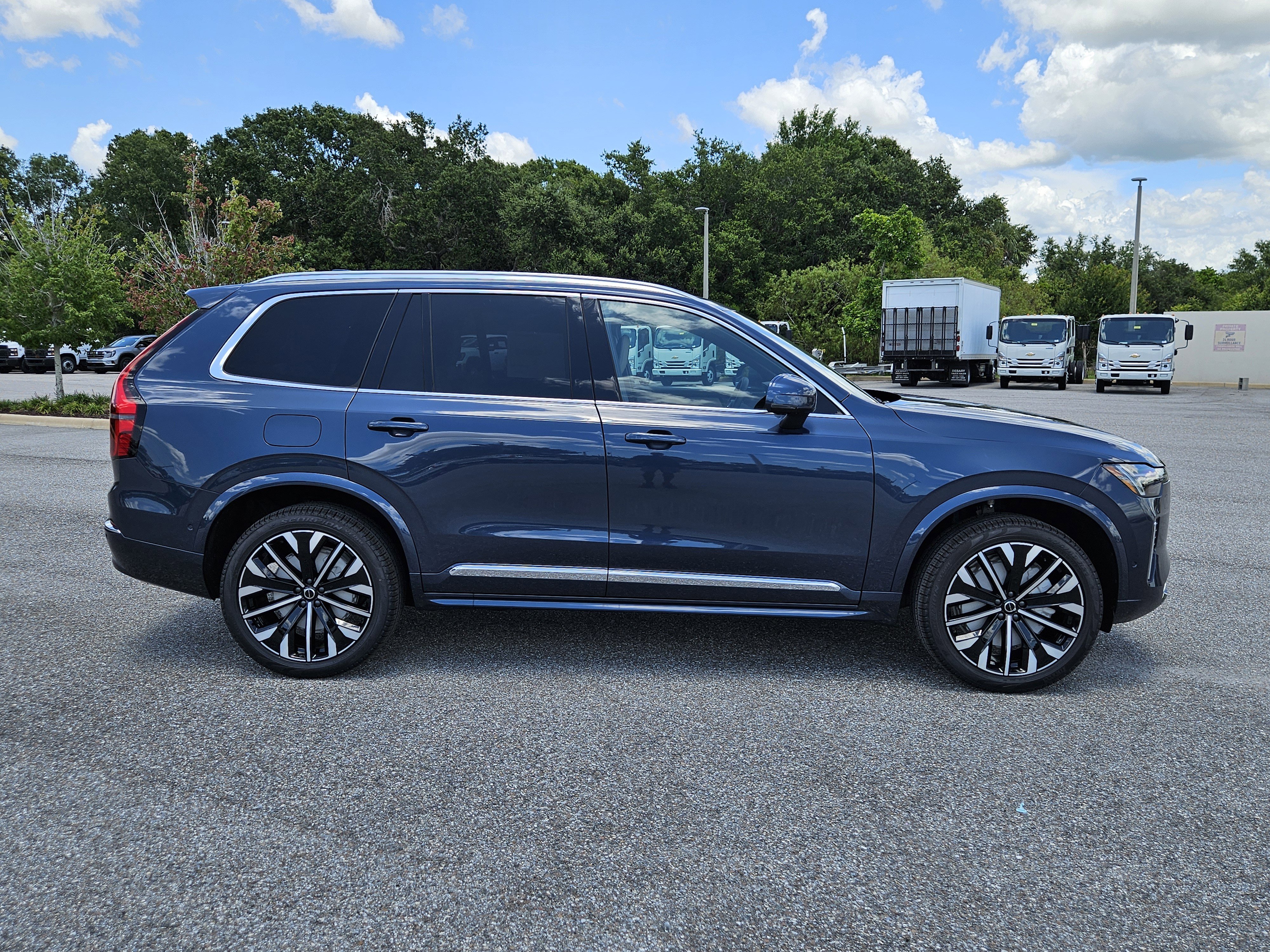 New 2026 Volvo XC90 B5 Plus image 8