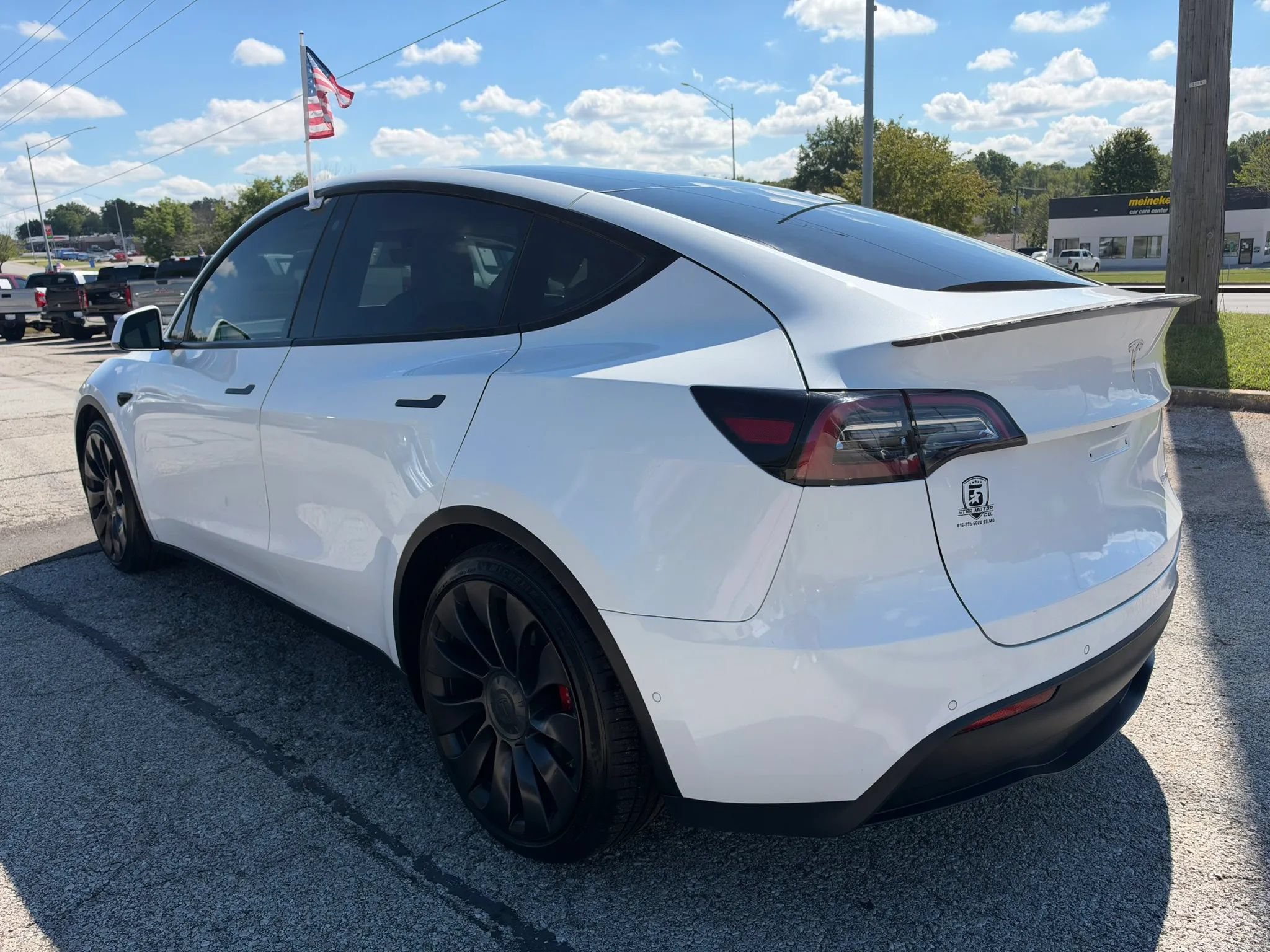 Used 2022 Tesla Model Y Performance AWD/4WD image 6
