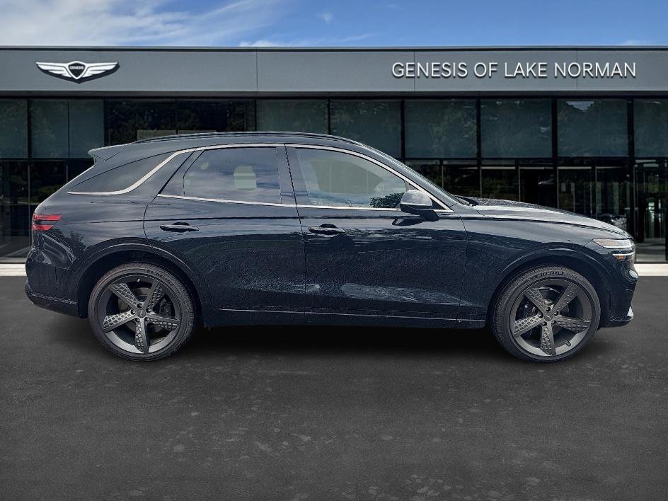 Used 2025 Genesis GV70 3.5T Sport w/ Sport Advanced Package image 3