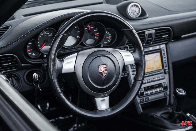 Used 2005 Porsche 911 Carrera image 6