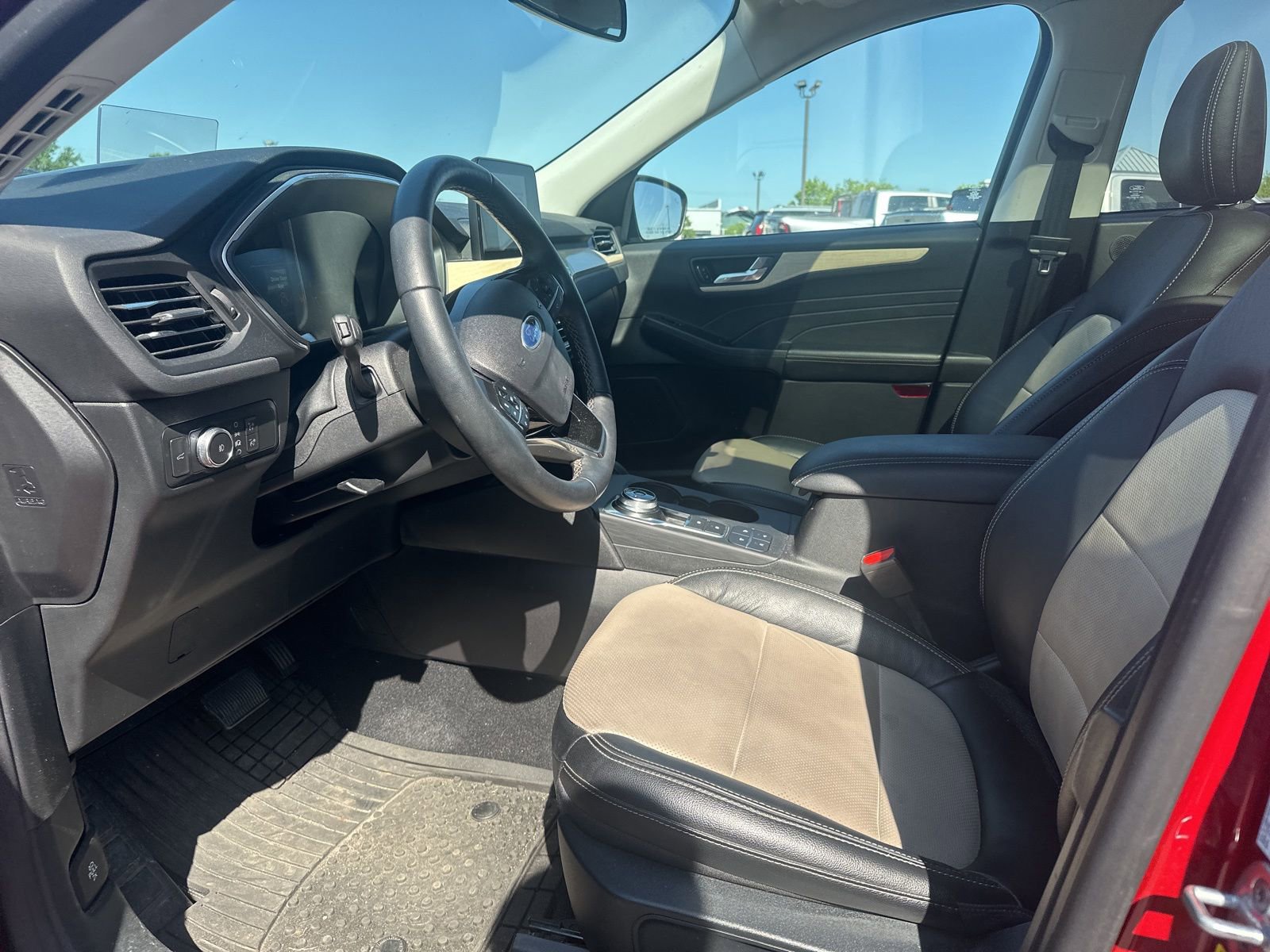 Used 2021 Ford Escape Titanium w/ Titanium Elite Package image 7
