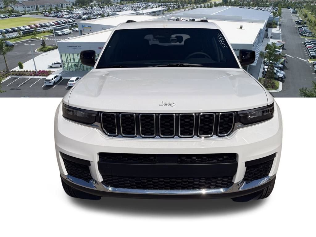 New 2026 Jeep Grand Cherokee L Laredo image 8