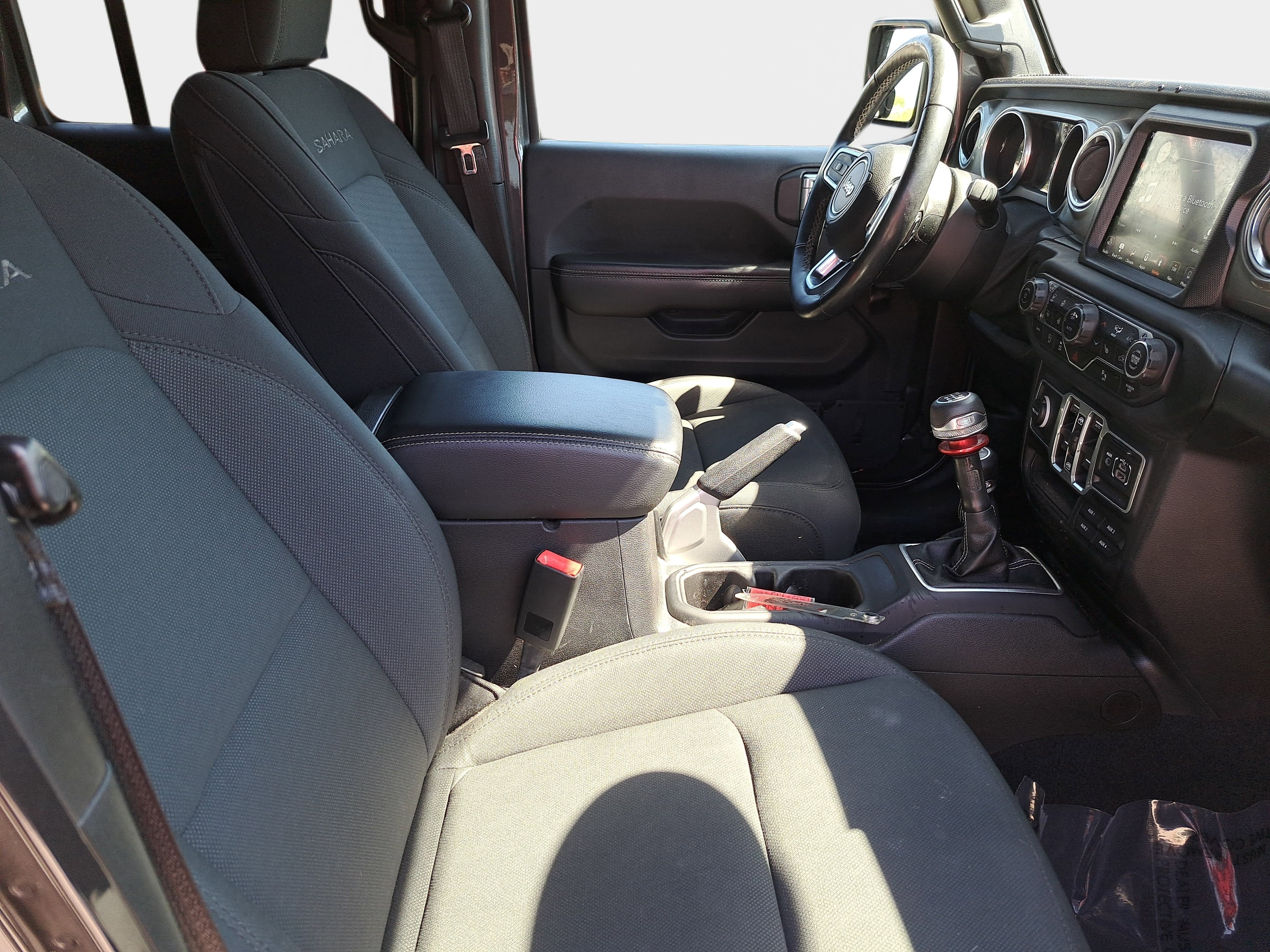 Used 2018 Jeep Wrangler Unlimited Sahara w/ Dual Top Group image 10