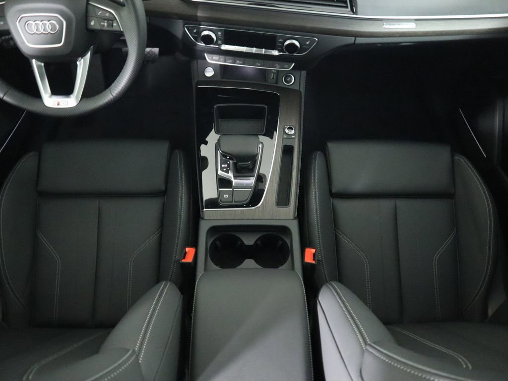Used 2025 Audi Q5 e Premium Plus w/ Premium Plus Package image 18