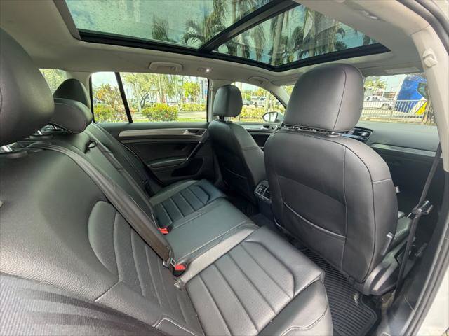 Used 2018 Volkswagen Golf Alltrack SEL AWD/4WD image 17