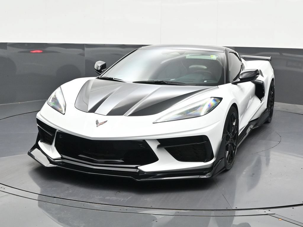 Used 2025 Chevrolet Corvette Stingray Preferred Conv w/ Z51 Performance Package RWD image 9