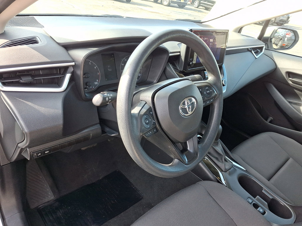 Used 2024 Toyota Corolla LE image 25