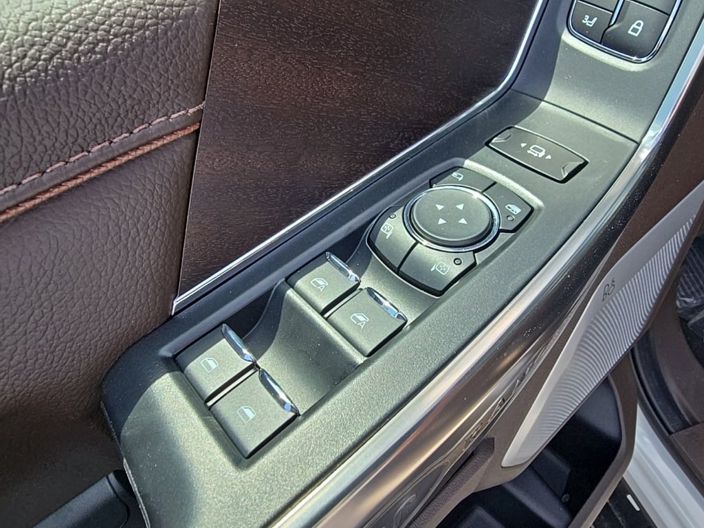 New 2026 Ford F350 4x4 Crew Cab Super Duty image 10