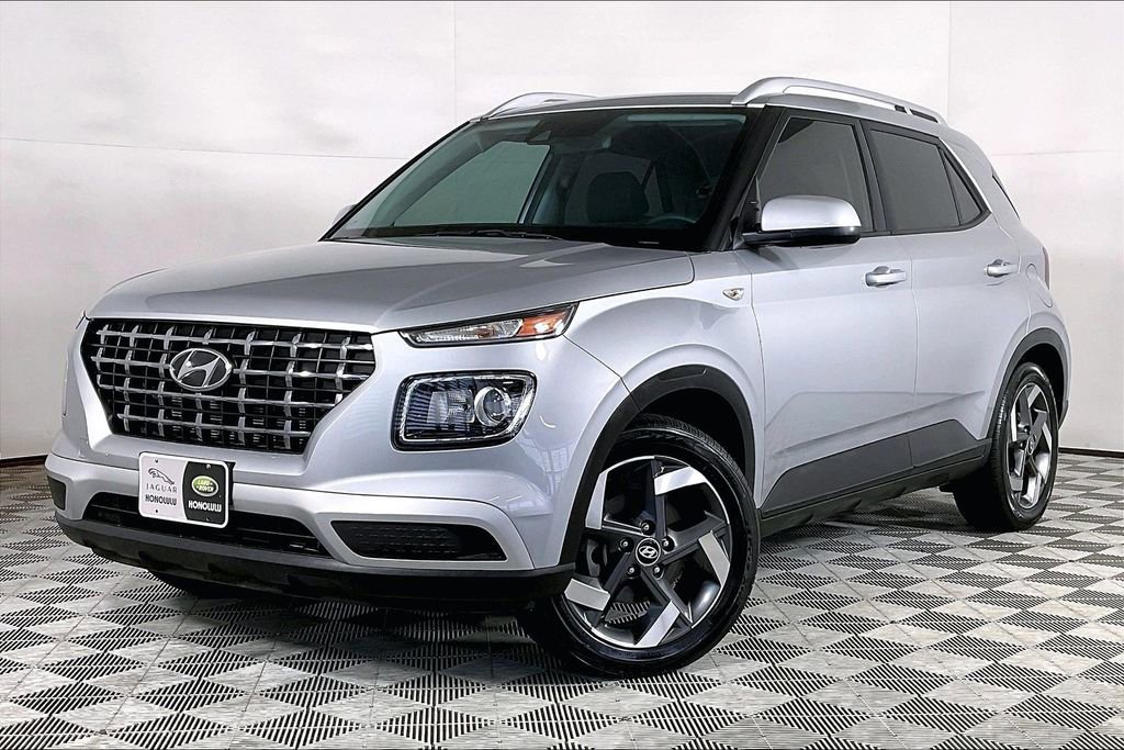 Used 2022 Hyundai Venue SEL image 1