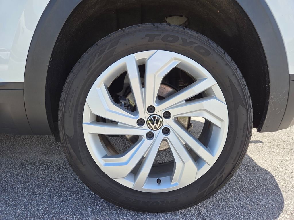 Used 2020 Volkswagen Atlas Cross Sport SEL FWD image 16