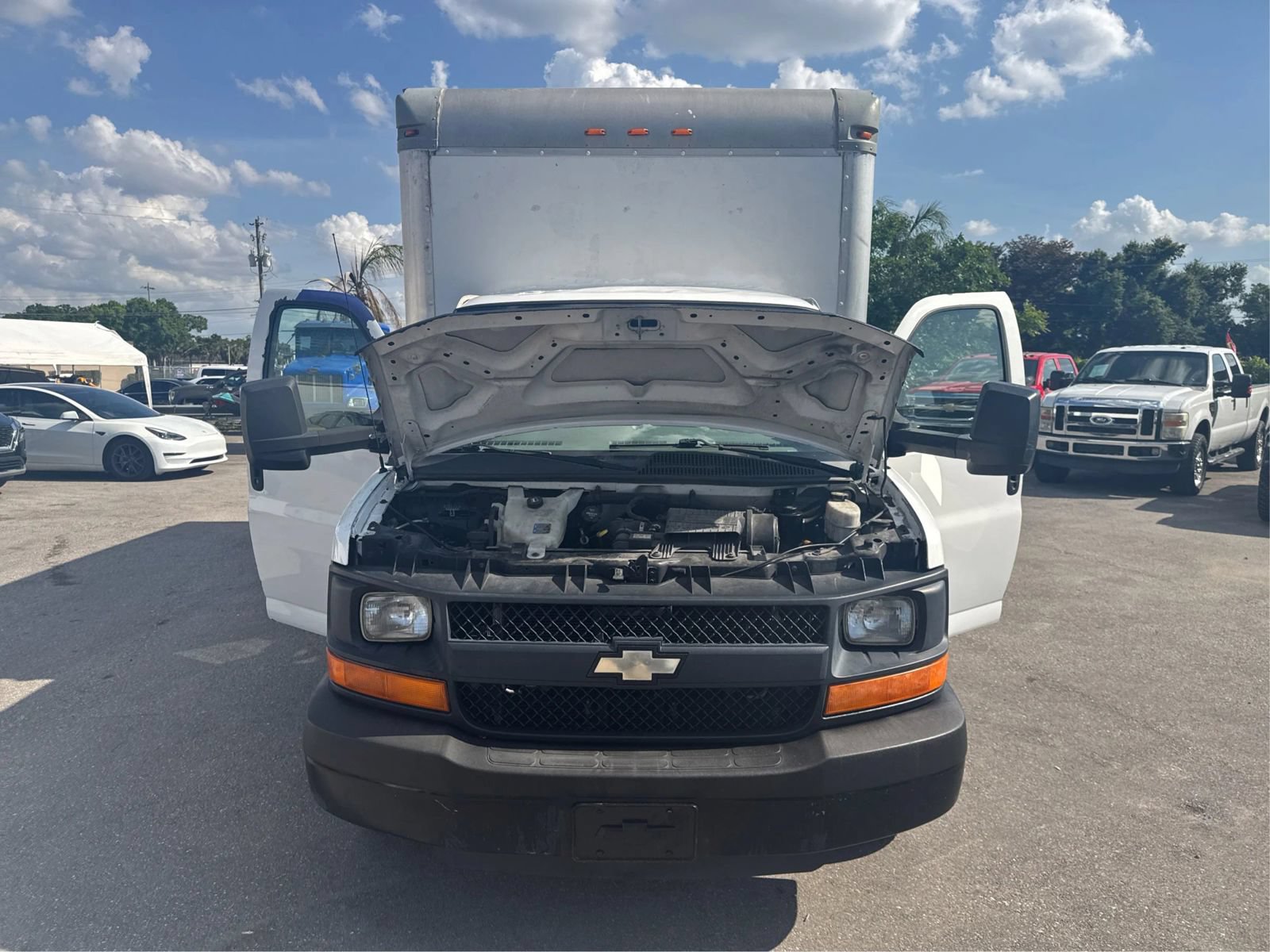 Used 2015 Chevrolet Express 3500 Extended RWD image 11