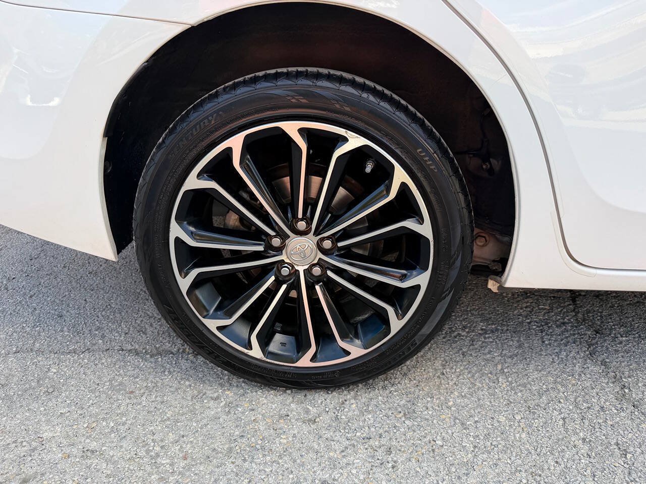 Used 2015 Toyota Corolla S FWD image 29