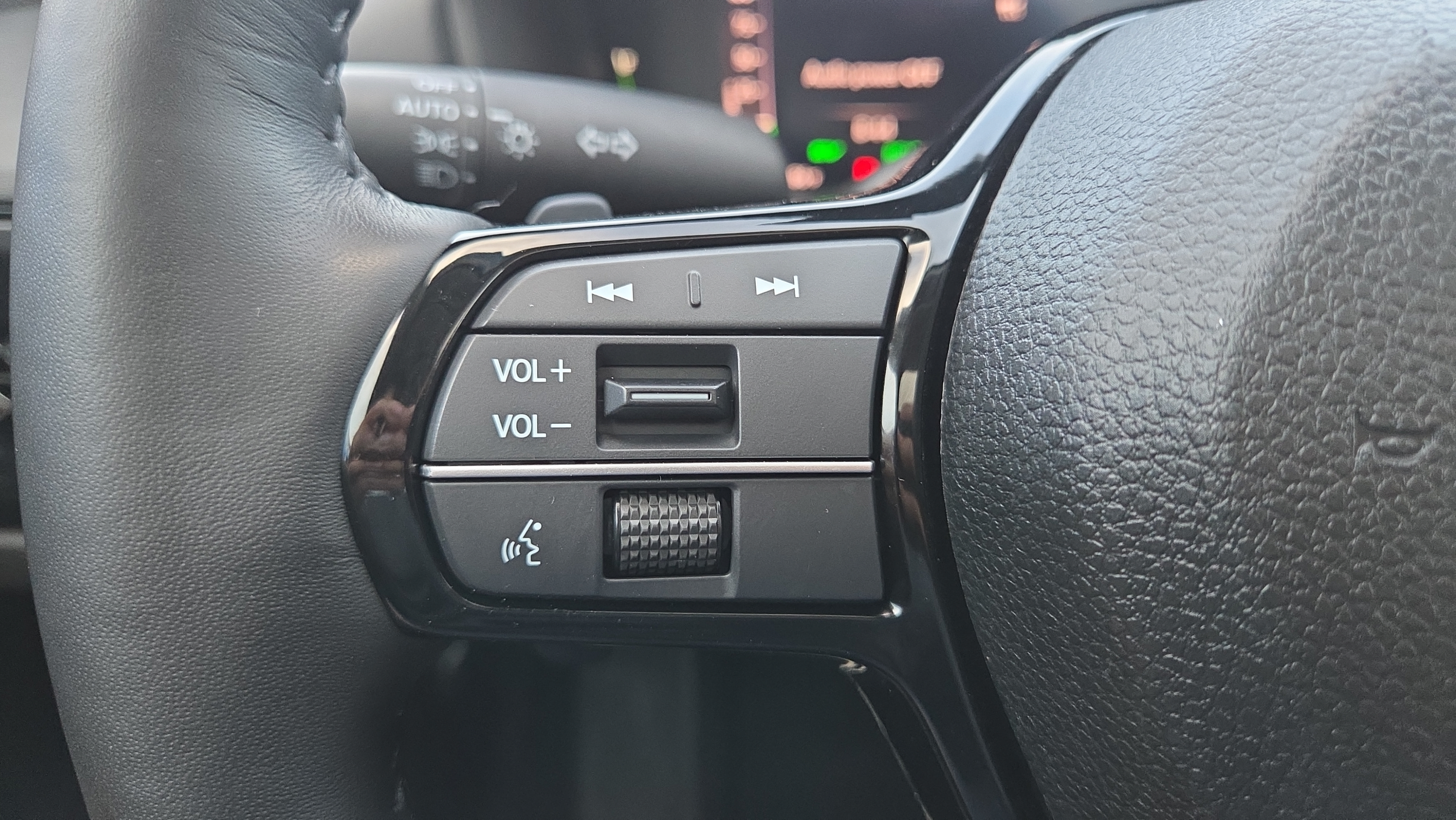 Certified 2025 Honda Accord Touring image 23