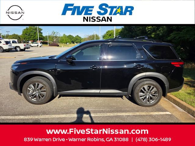 Used 2024 Nissan Pathfinder SV FWD image 4