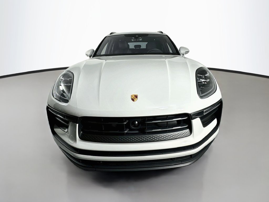 Certified 2023 Porsche Macan AWD/4WD image 6