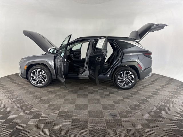 Certified 2025 Hyundai Tucson Limited image 12