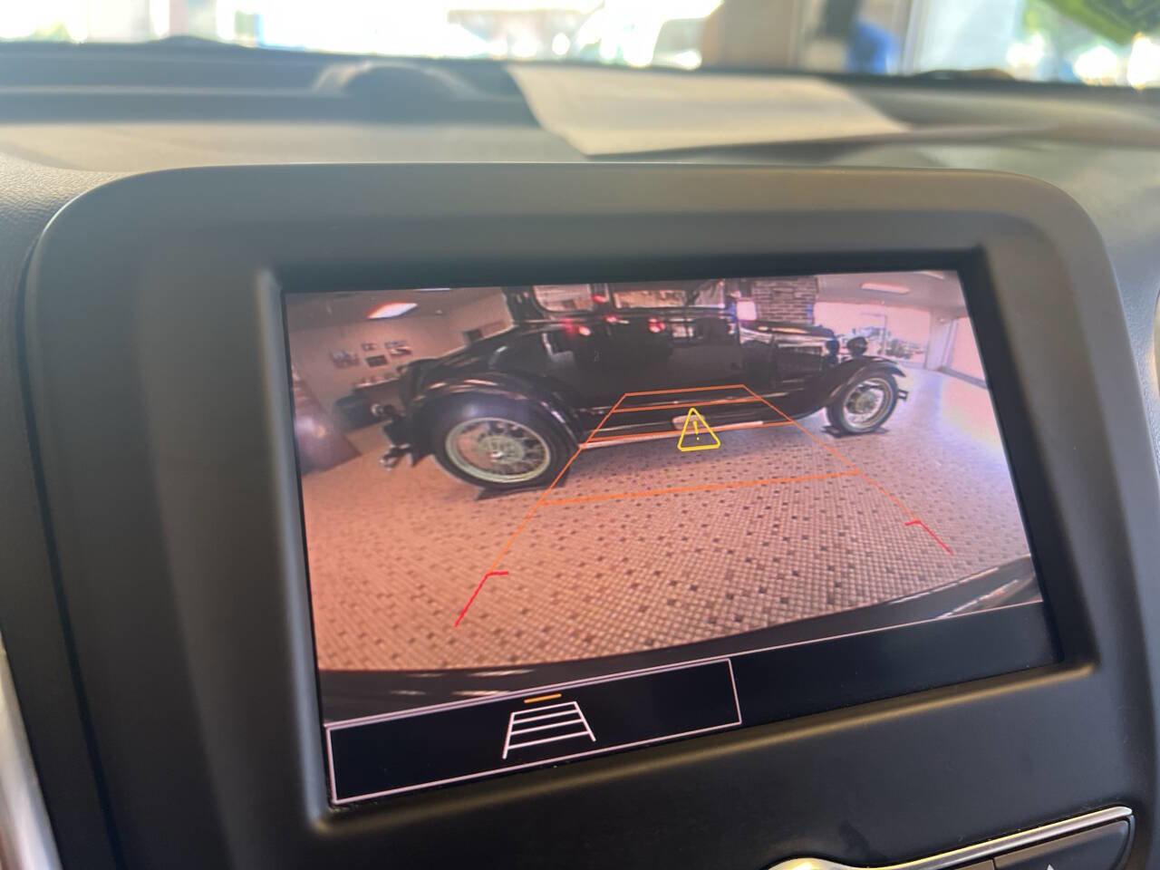 Used 2022 Chevrolet Equinox LS image 37