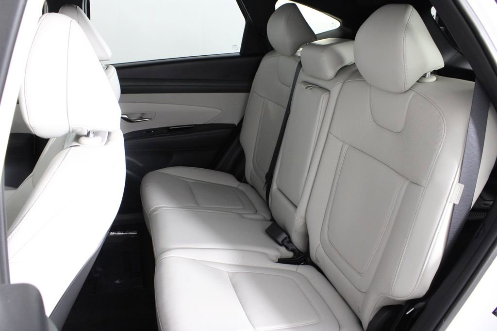Certified 2025 Hyundai Tucson Limited FWD image 22