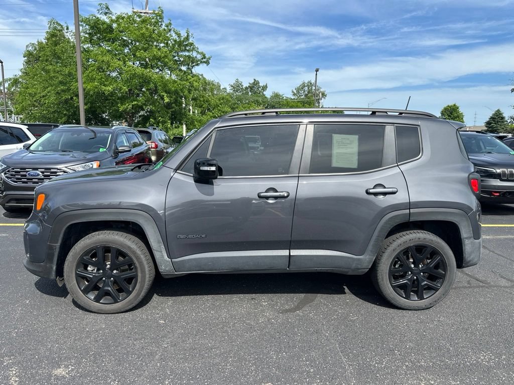Certified 2022 Jeep Renegade Altitude w/ Sun/Sound Group AWD/4WD image 6