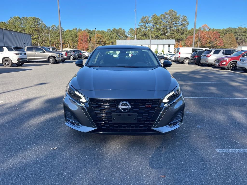 New 2025 Nissan Altima 2.5 SR image 3