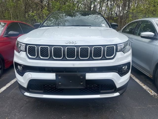 Used 2023 Jeep Compass Limited w/ Sun and Sound Group AWD/4WD image 4