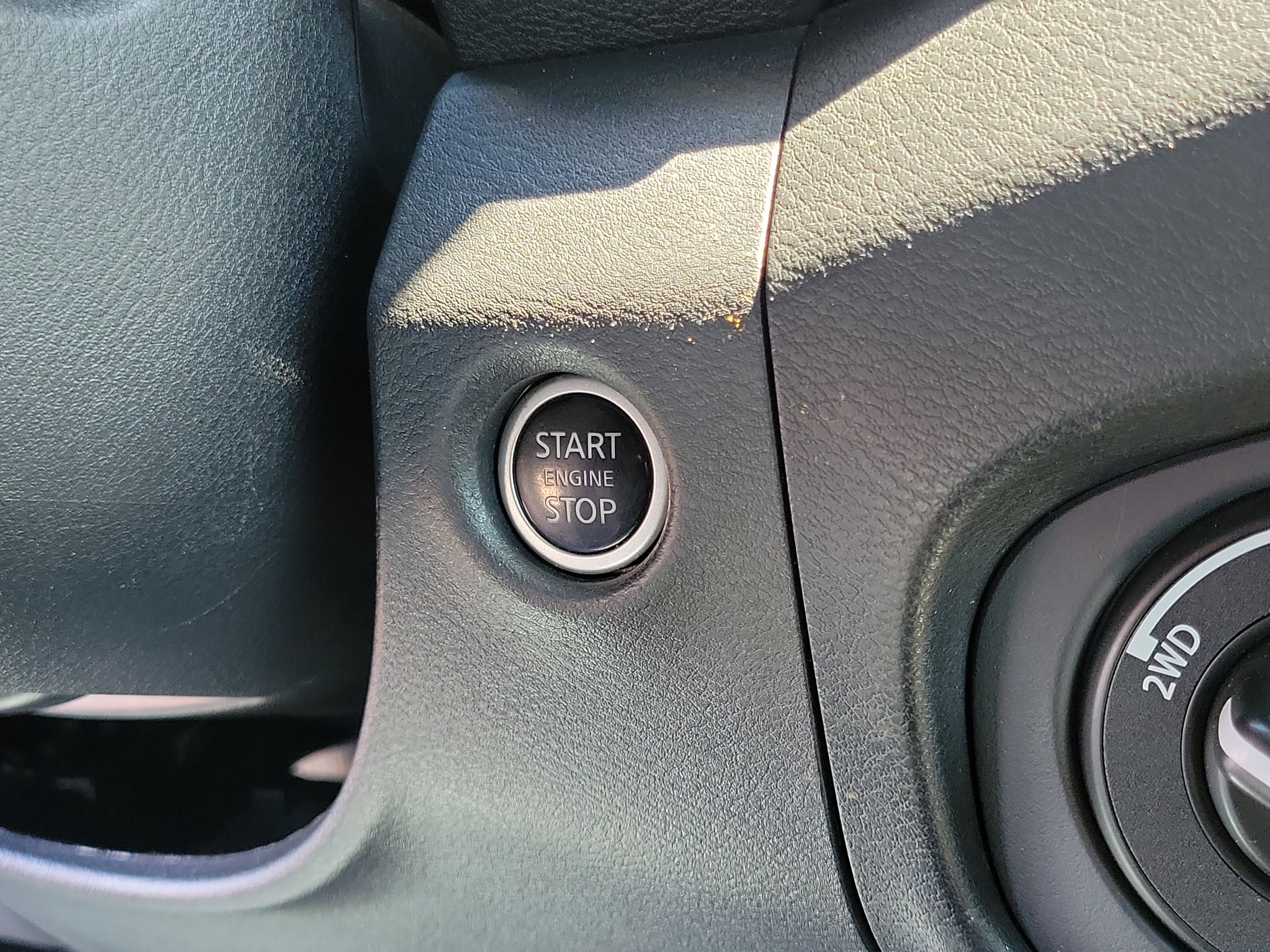 Certified 2023 Nissan Frontier SV w/ SV Convenience Package image 28