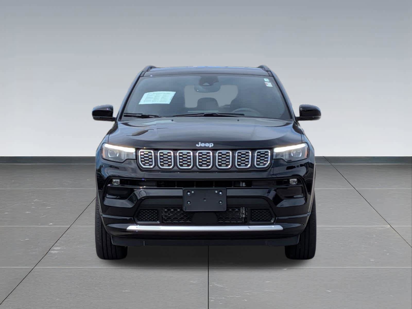 Used 2025 Jeep Compass Limited w/ Elite Group AWD/4WD image 8