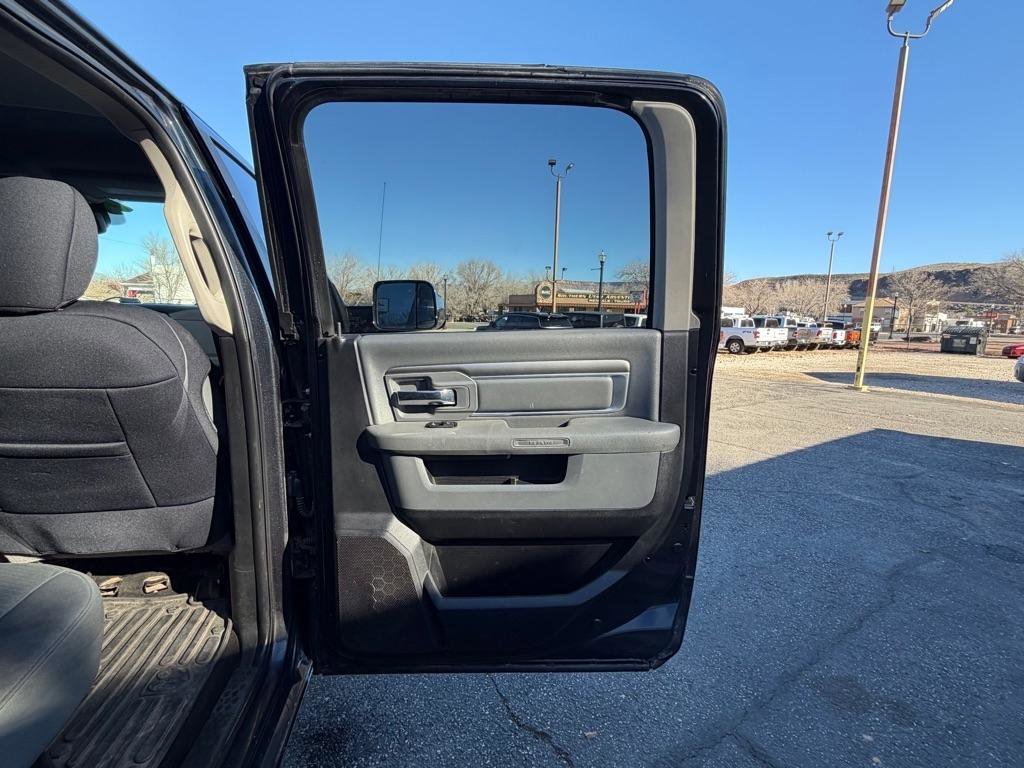 Used 2014 RAM 2500 SLT image 25