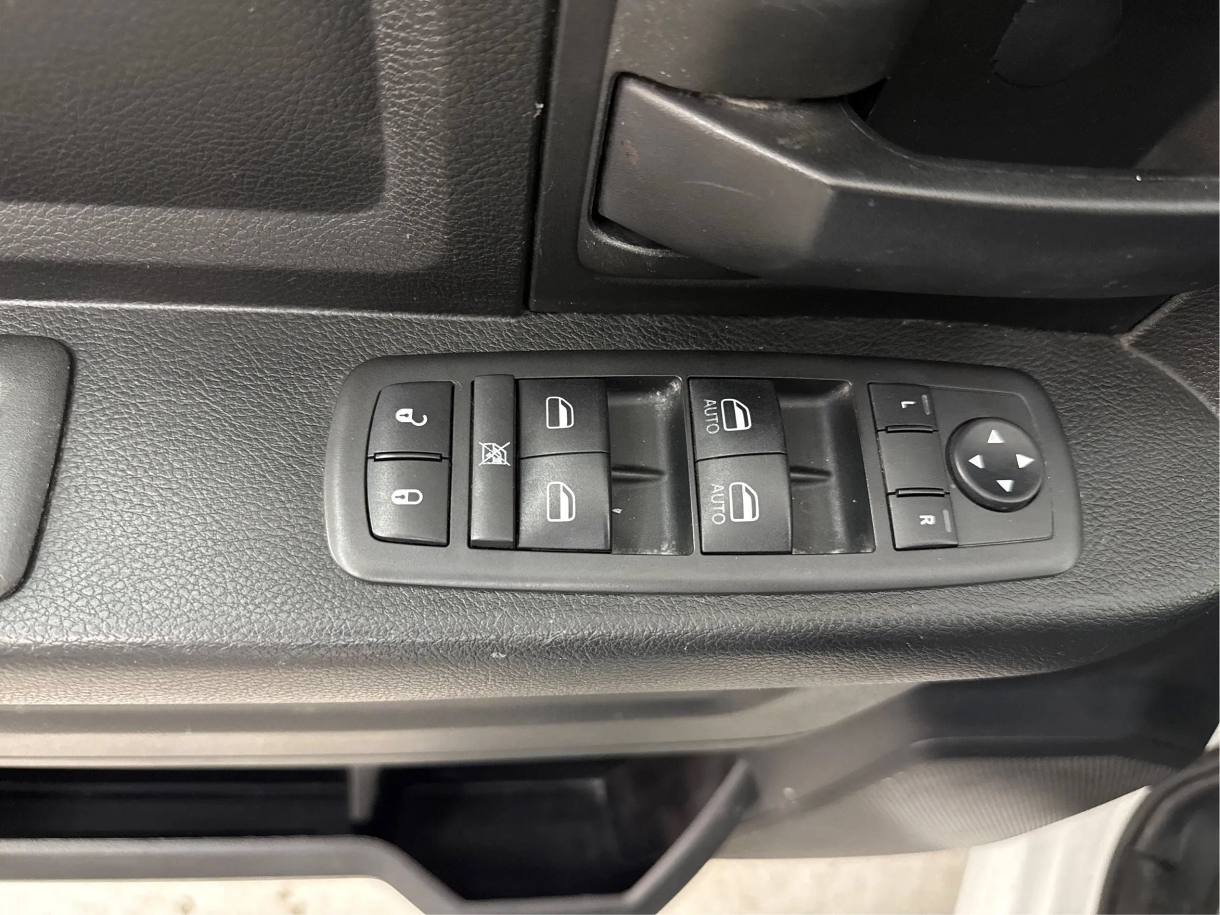 Used 2019 RAM 1500 Express AWD/4WD image 36