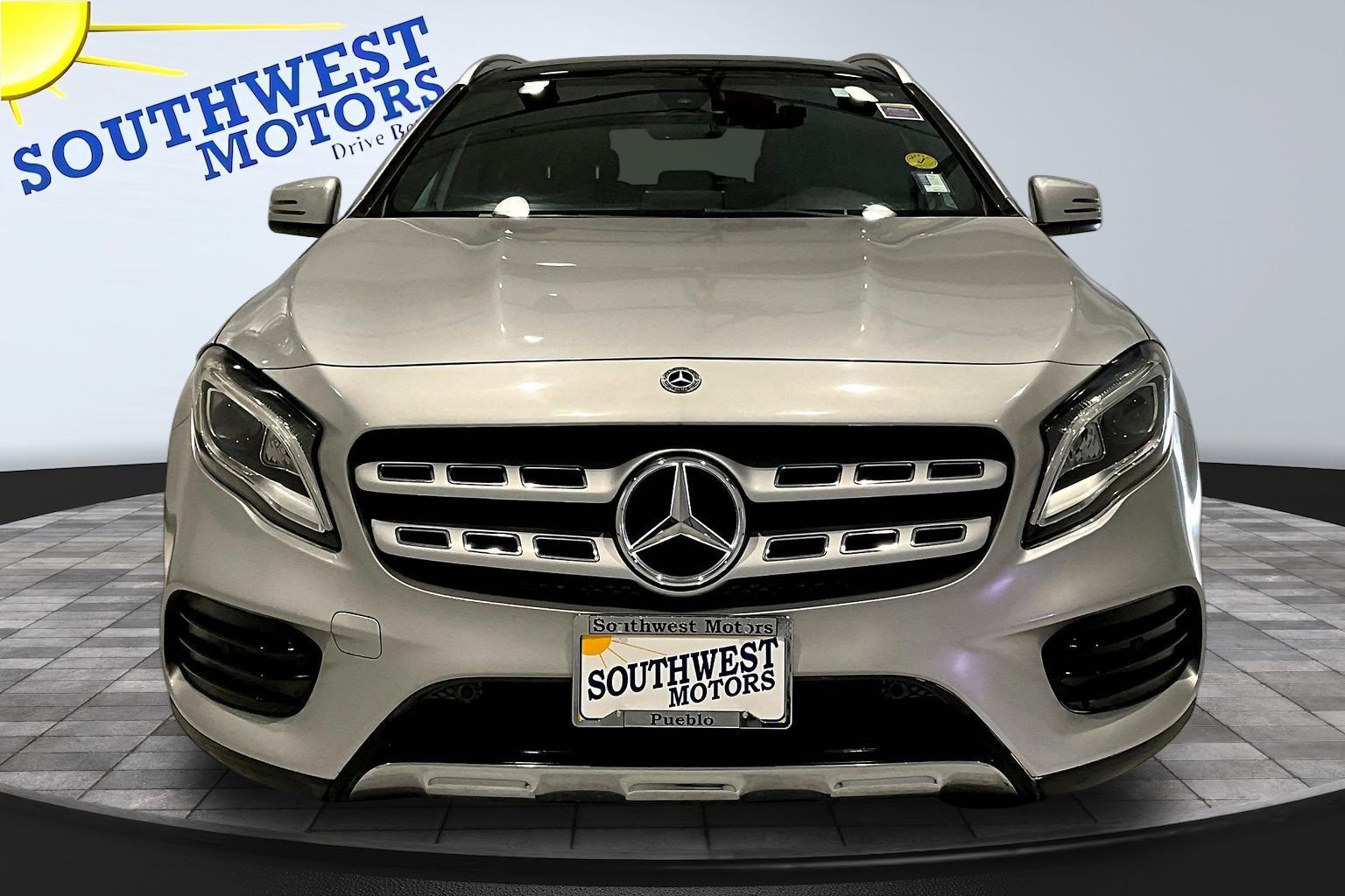 Used 2018 Mercedes-Benz GLA 250 4MATIC image 2