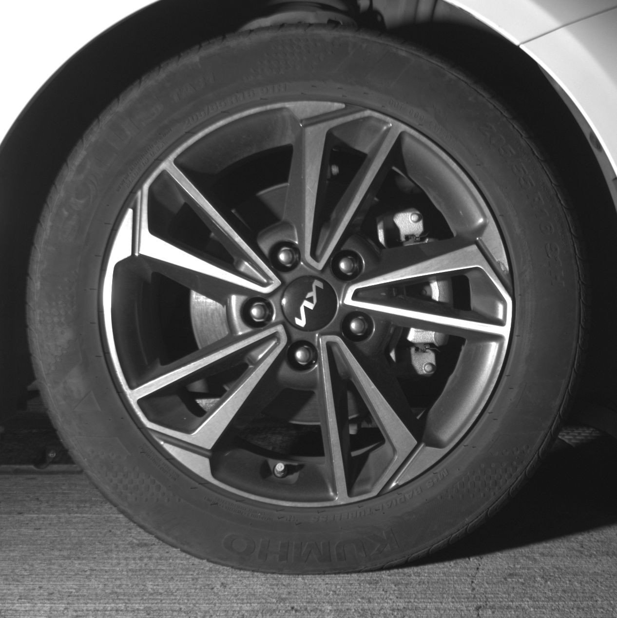 Used 2024 Kia Forte LXS image 18