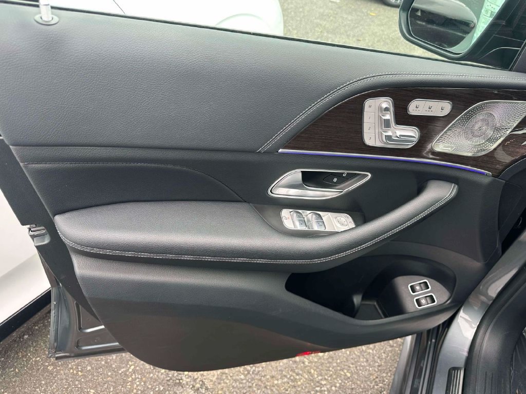 Used 2024 Mercedes-Benz GLE 450e 4MATIC image 16