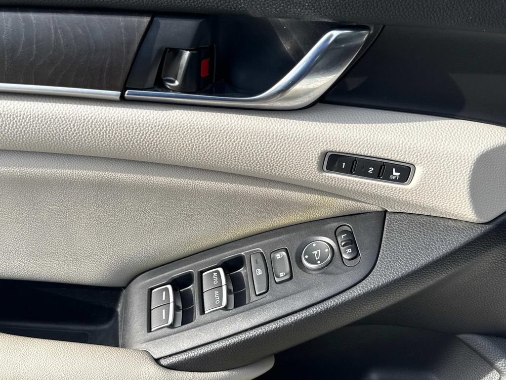 Used 2021 Honda Accord EX-L image 24