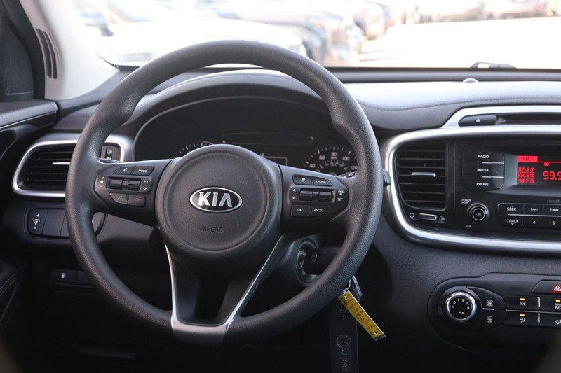 Used 2017 Kia Sorento L image 20
