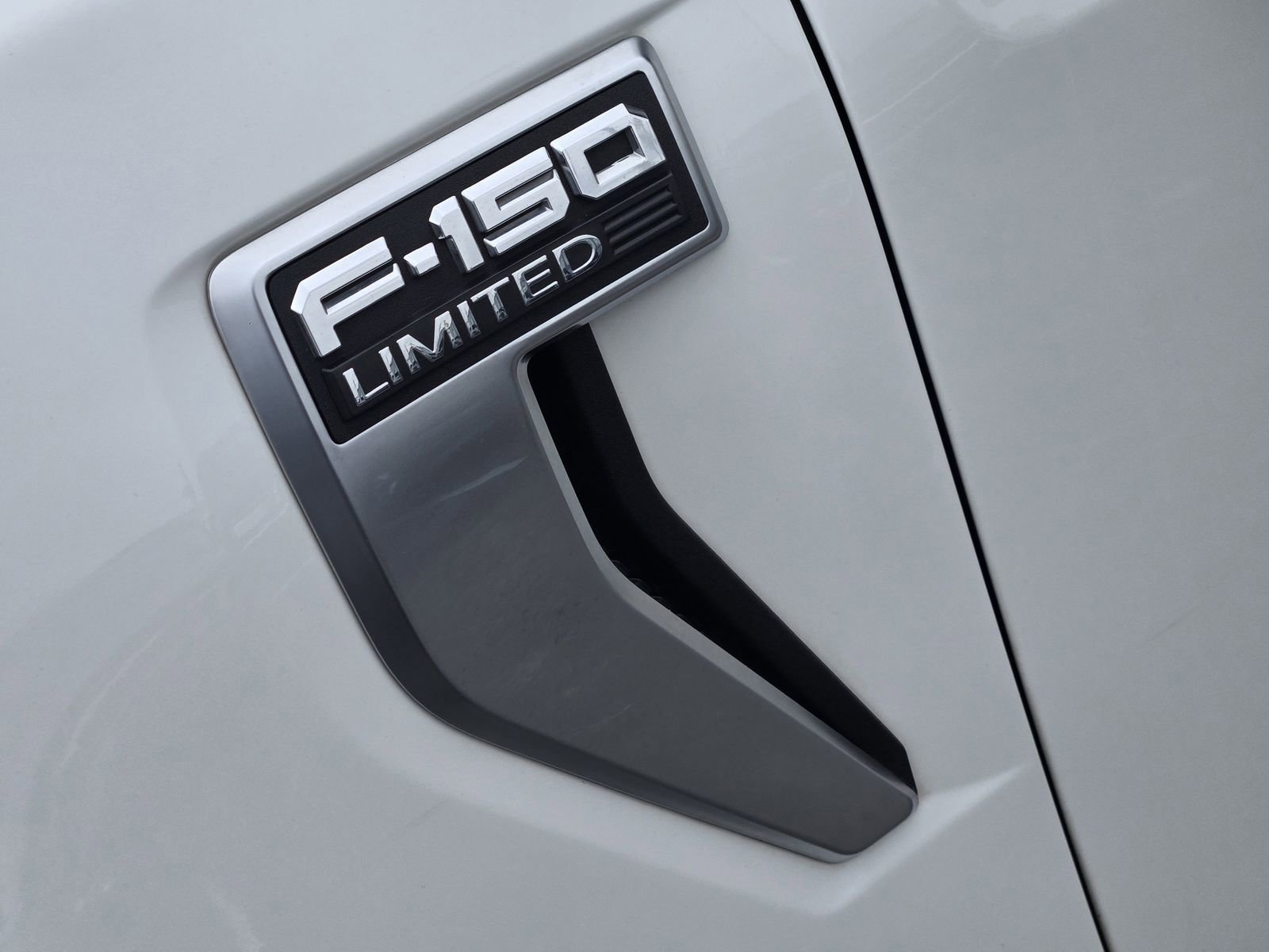 Used 2023 Ford F150 Limited AWD/4WD image 12