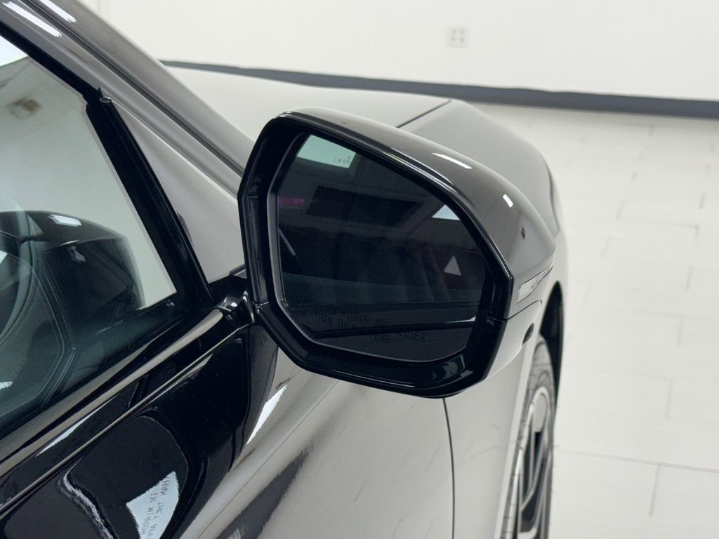 Used 2025 BMW 740i xDrive image 37