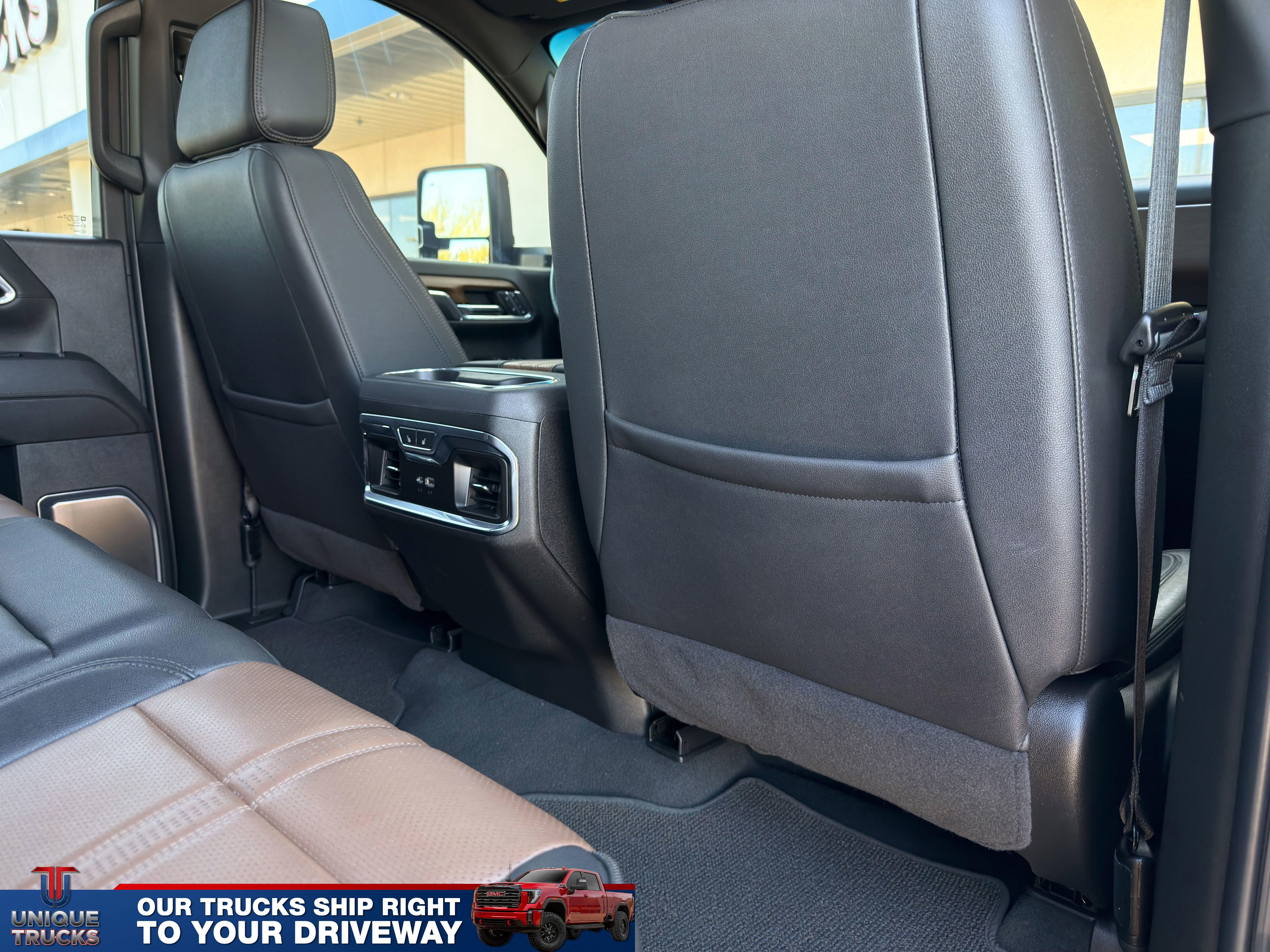 Used 2024 Chevrolet Silverado 2500 High Country w/ High Country Premium Package image 29