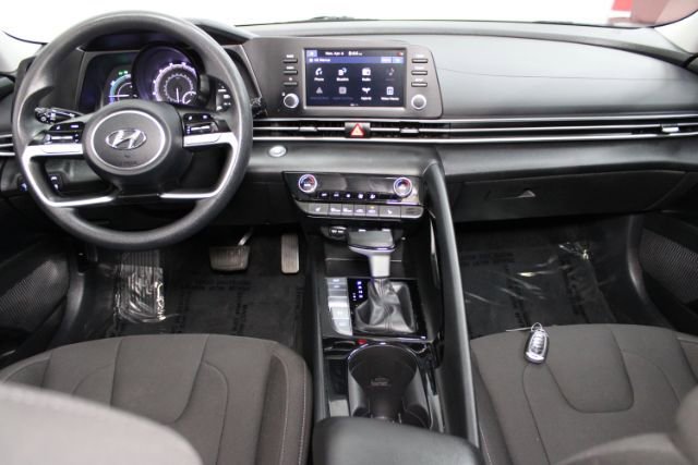 Used 2023 Hyundai Elantra Blue FWD image 2
