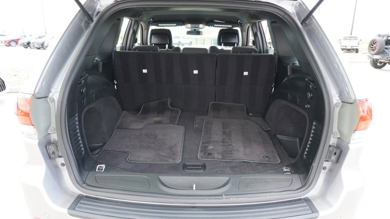 Used 2018 Jeep Grand Cherokee Laredo image 29