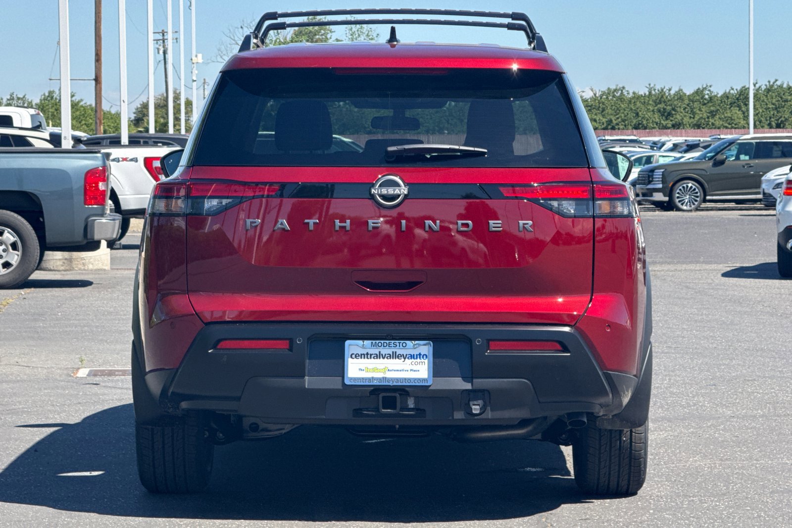 New 2026 Nissan Pathfinder SV image 5