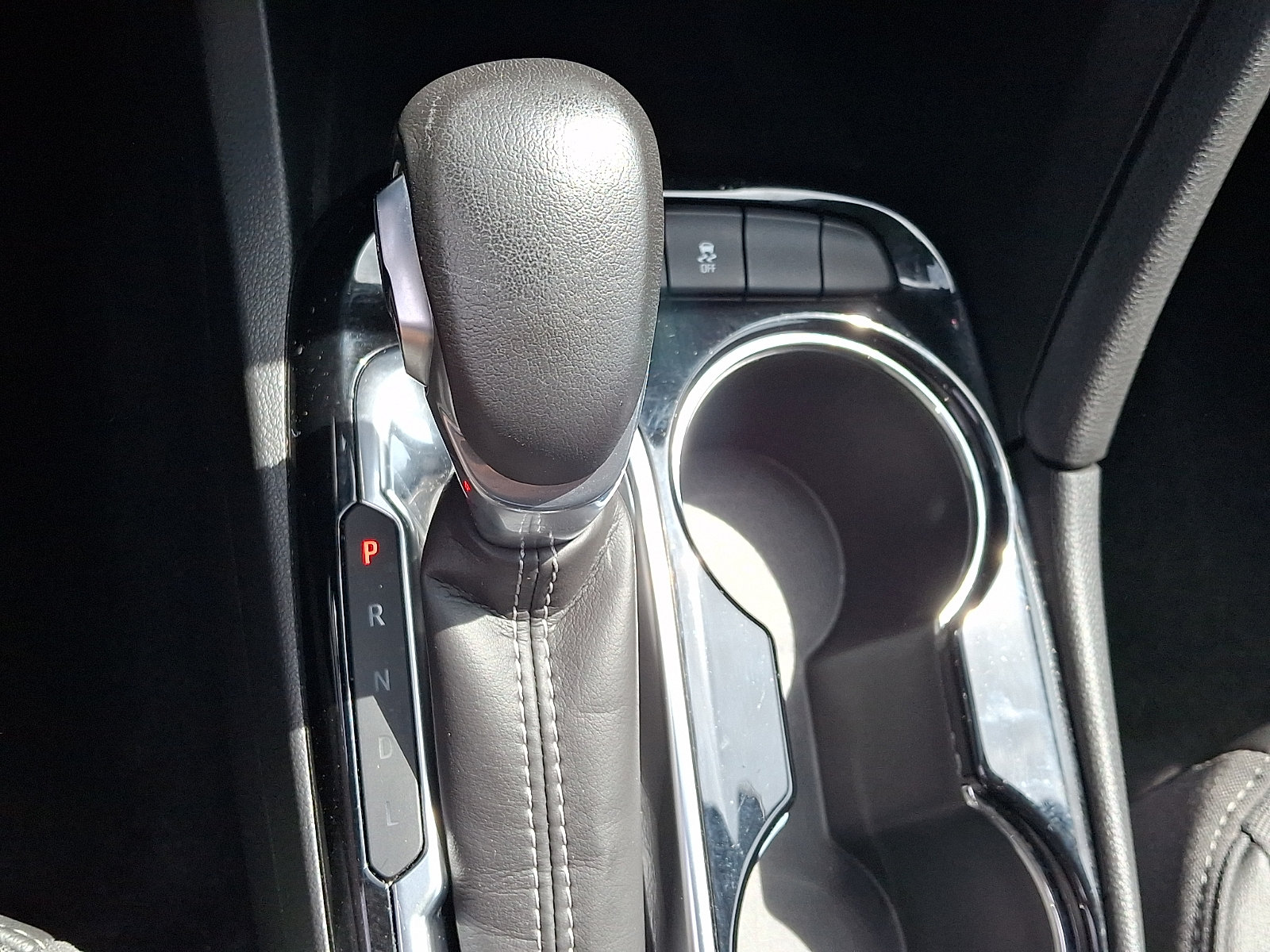Used 2023 Buick Encore GX Select w/ Safety Package II FWD image 14