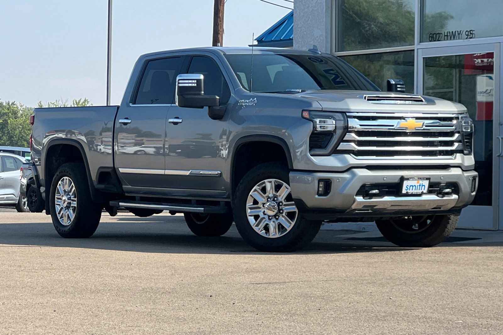 Used 2024 Chevrolet Silverado 2500 High Country w/ Technology Package image 2
