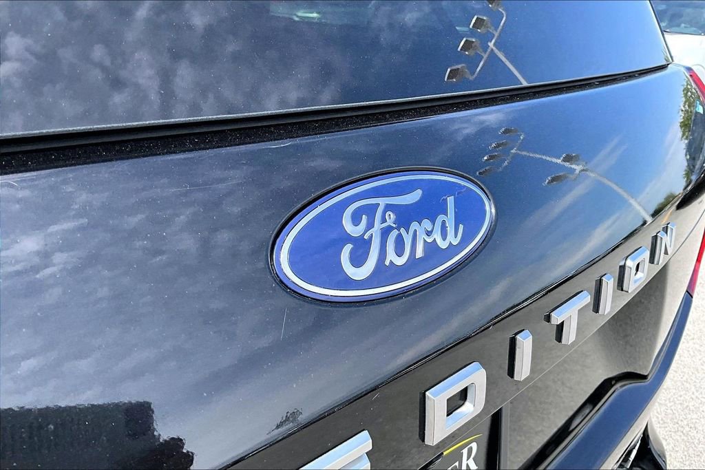 Used 2025 Ford Expedition Max Active AWD/4WD image 32