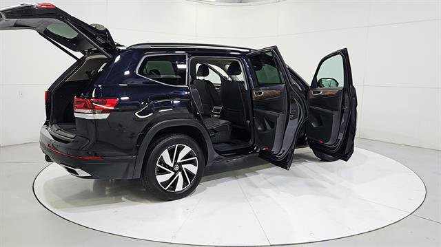 Used 2025 Volkswagen Atlas SE FWD image 32