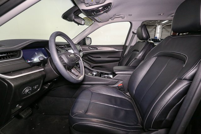 Used 2023 Jeep Grand Cherokee L Limited image 44