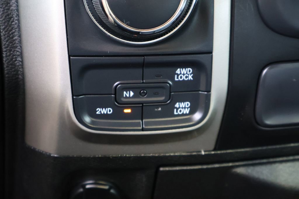 Used 2019 RAM 1500 Classic SLT AWD/4WD image 6