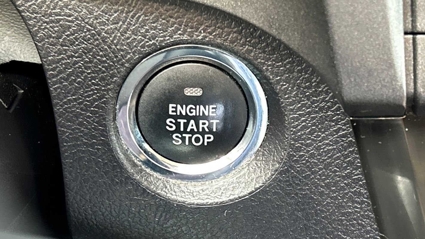 Used 2018 Toyota Sienna Limited Premium w/ Carpet Mat Package AWD/4WD image 31