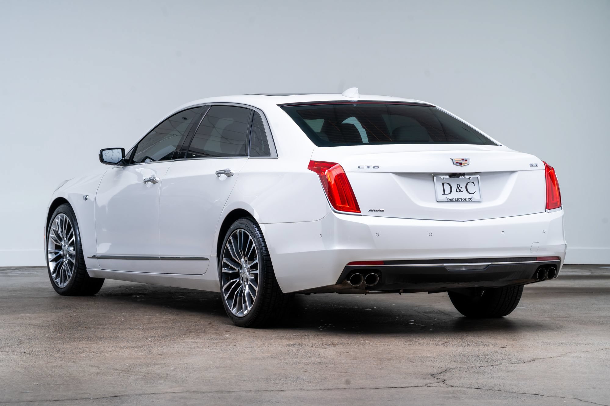 Used 2016 Cadillac CT6 Premium Luxury w/ Active Chassis Package AWD/4WD image 4