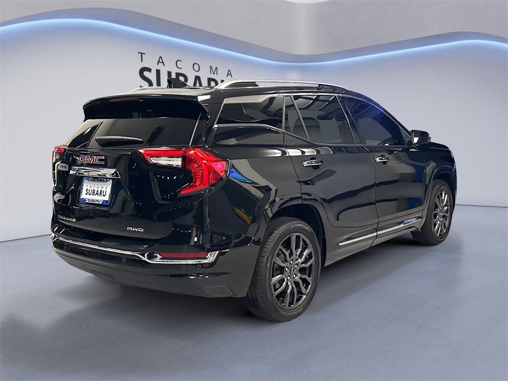 Used 2024 GMC Terrain Denali w/ Black Diamond Edition image 4